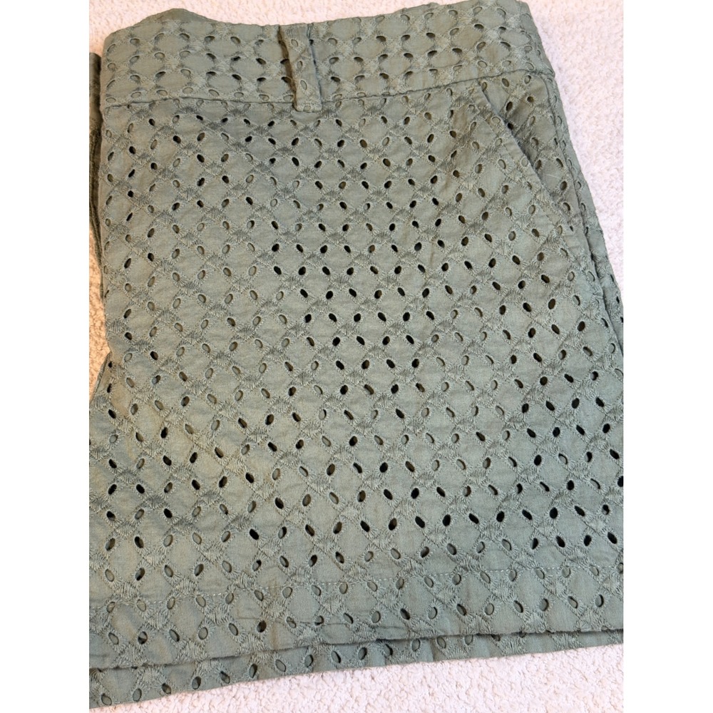 LOFT Outlet Olive Green Eyelet Shorts Womens Size 12 4 Inch Inseam Lined Boho